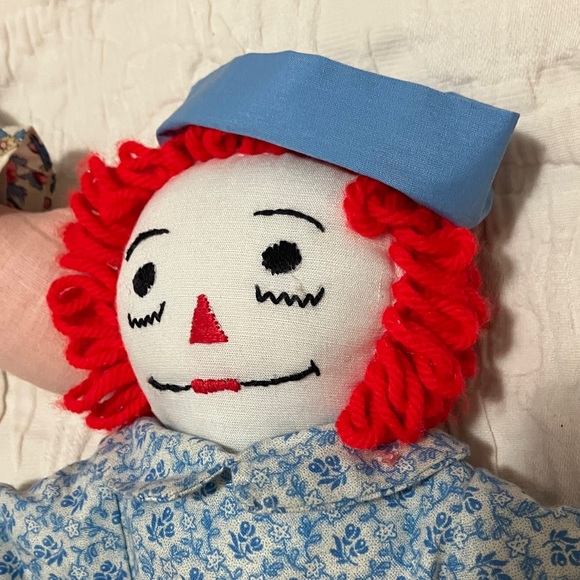 Vintage collectible Raggedy Ann dolls and book. - Picture 11 of 12